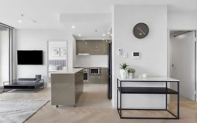 Modern Renovated Cbd Apartment